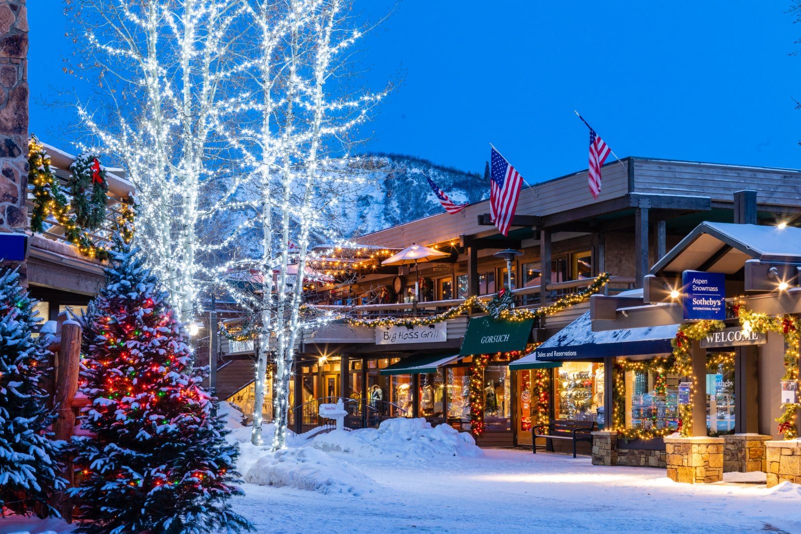 Holiday Destinations Christmas in Aspen, Colorado Got Glam?